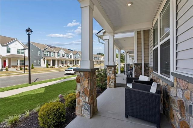 1510 Stanford LN, Newport News, VA 23608