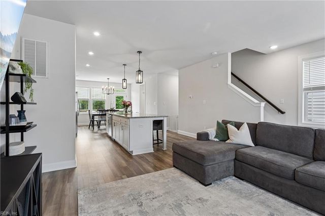 1510 Stanford LN, Newport News, VA 23608
