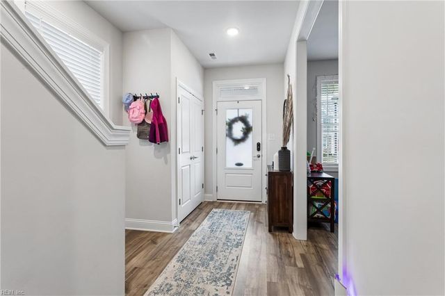 1510 Stanford LN, Newport News, VA 23608