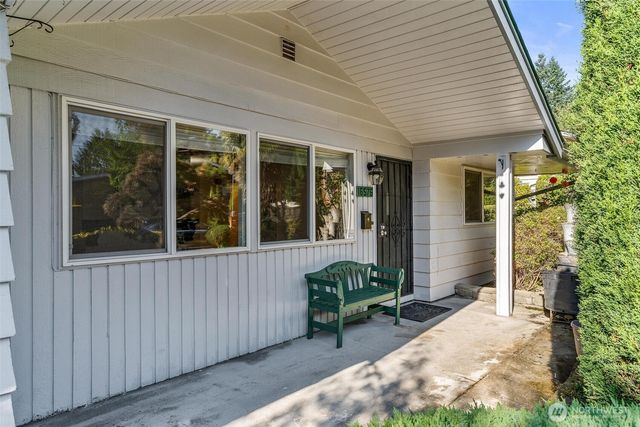 16576 NE 97th Place, Redmond, WA 98052