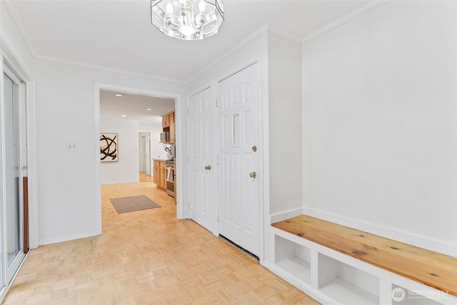 16576 NE 97th Place, Redmond, WA 98052