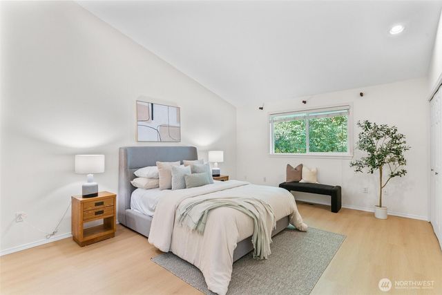 16576 NE 97th Place, Redmond, WA 98052