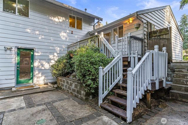 16576 NE 97th Place, Redmond, WA 98052