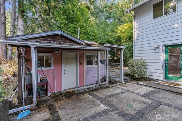 16576 NE 97th Place, Redmond, WA 98052