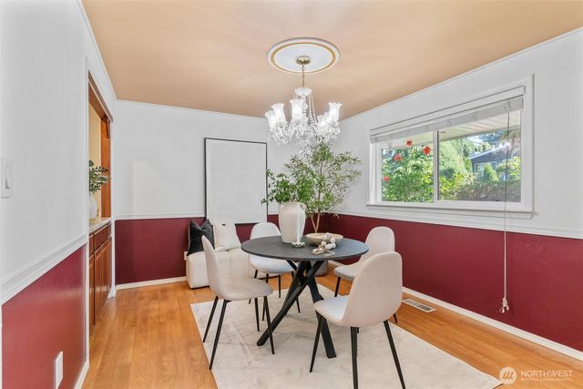 16576 NE 97th Place, Redmond, WA 98052