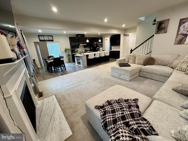 203 BRAEBURN DR, Atglen, PA 19310
