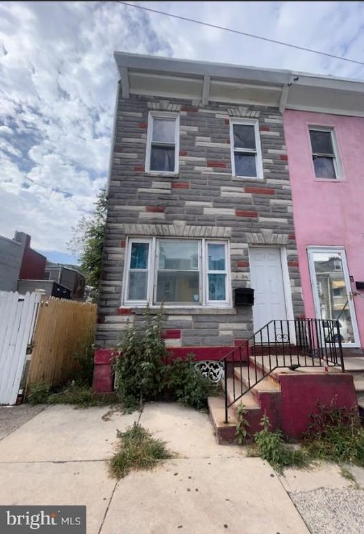 1054 MUHLENBERG ST, Reading, PA 19602