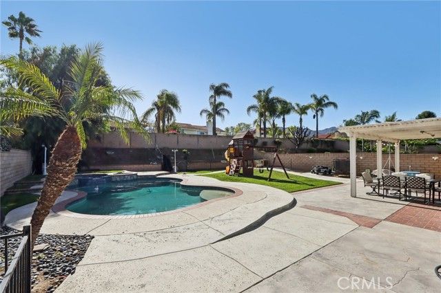 1278 Millbrook, Corona, CA 92882