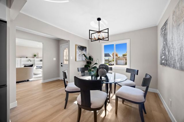 725 Guildford Avenue, San Mateo, CA 94402