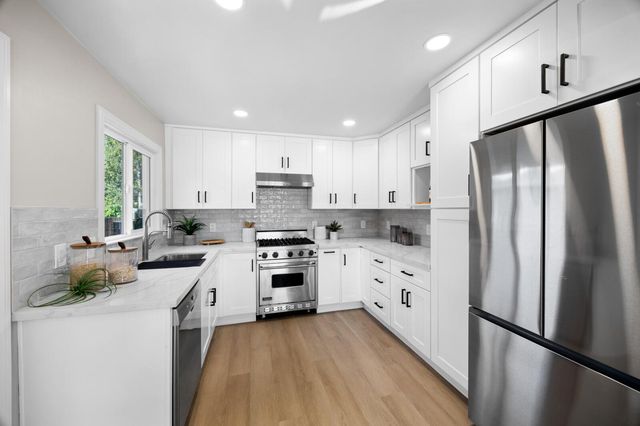 725 Guildford Avenue, San Mateo, CA 94402