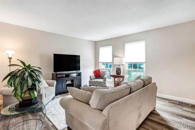 11825 Villa Dorado Drive, Unincorporated, MO 63146