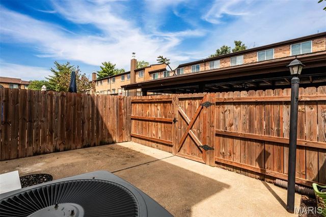 11825 Villa Dorado Drive, Unincorporated, MO 63146