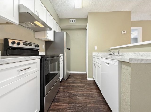 5124 PARK CENTRAL DRIVE 527, Orlando, FL 32839