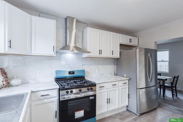 4126 N 43 Street, Omaha, NE 68111