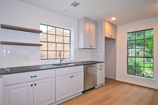 15411 Robin Grove Court, Cypress, TX 77433