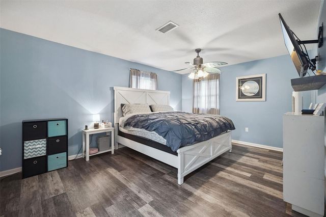 16915 CUMBERMOORE LANE, Umatilla, FL 32784