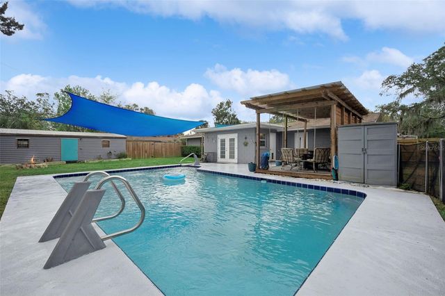 16915 CUMBERMOORE LANE, Umatilla, FL 32784