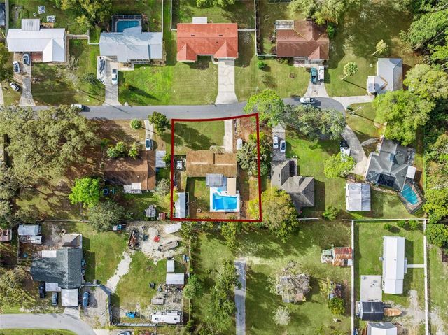 16915 CUMBERMOORE LANE, Umatilla, FL 32784