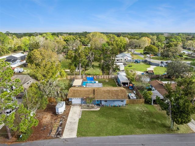 16915 CUMBERMOORE LANE, Umatilla, FL 32784