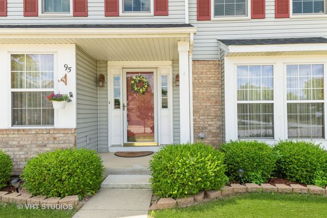 95 Brentwood Trail, Elgin, IL 60120
