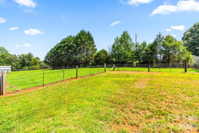393 Cedar Grove Church Road, Vale, NC 28168