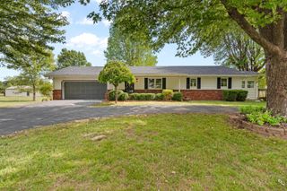 5112 South Cloverdale Lane, Battlefield, MO 65619