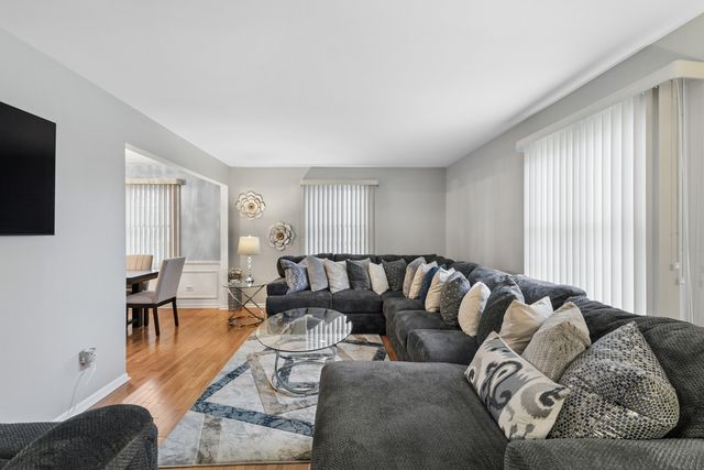 18024 Marlin Lane, Homewood, IL 60430