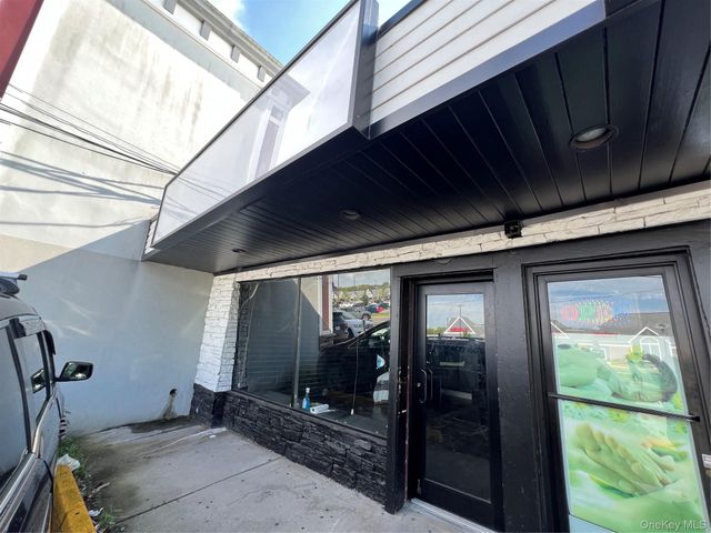 142-146 Shore Road 144, Port Washington, NY 11050