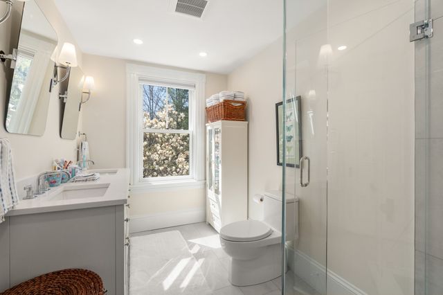 9 Farrar Street 9, Cambridge, MA 02138
