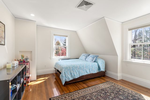 9 Farrar Street 9, Cambridge, MA 02138