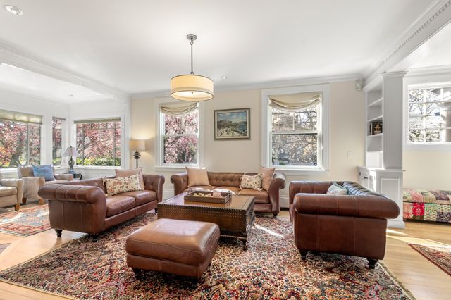 9 Farrar Street 9, Cambridge, MA 02138