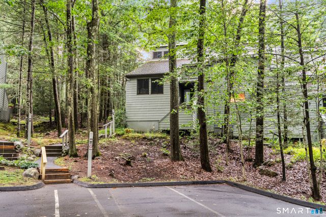 337 Ledge Drive 337, Torrington, CT 06790