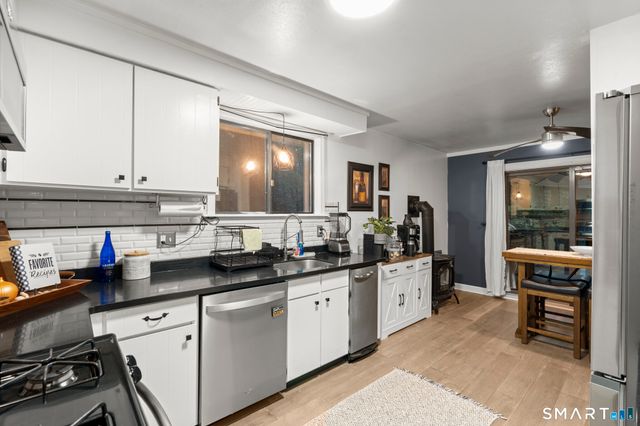 337 Ledge Drive 337, Torrington, CT 06790