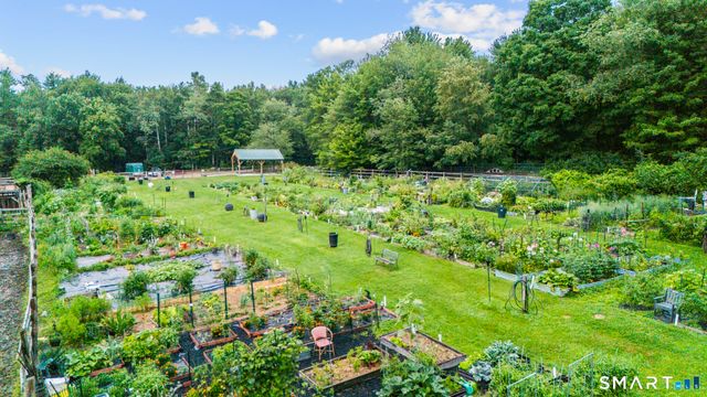 337 Ledge Drive 337, Torrington, CT 06790