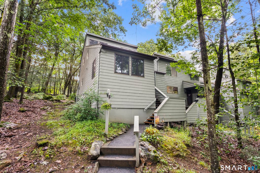 337 Ledge Drive 337, Torrington, CT 06790