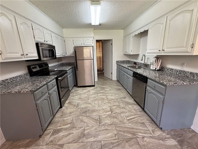 801 Meadowrue Road, Russellville, AR 72802