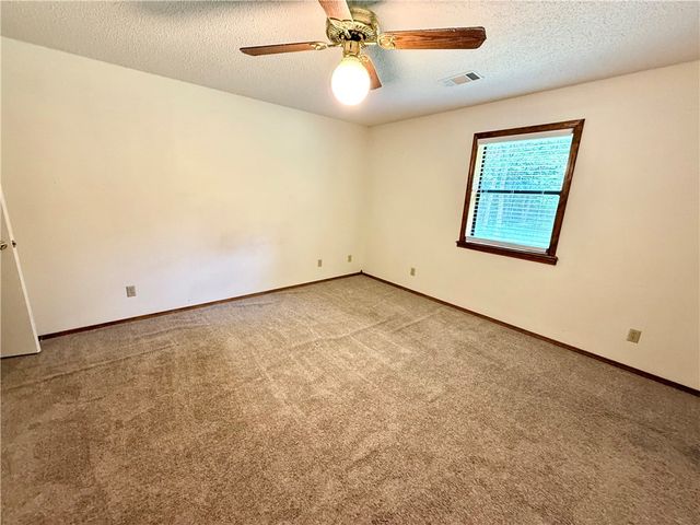 801 Meadowrue Road, Russellville, AR 72802