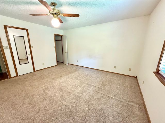 801 Meadowrue Road, Russellville, AR 72802