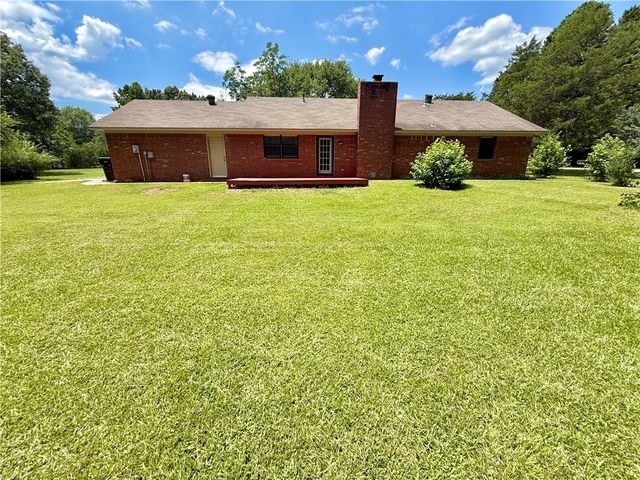 801 Meadowrue Road, Russellville, AR 72802