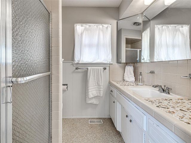 624 E 26th Street, Edmond, OK 73013