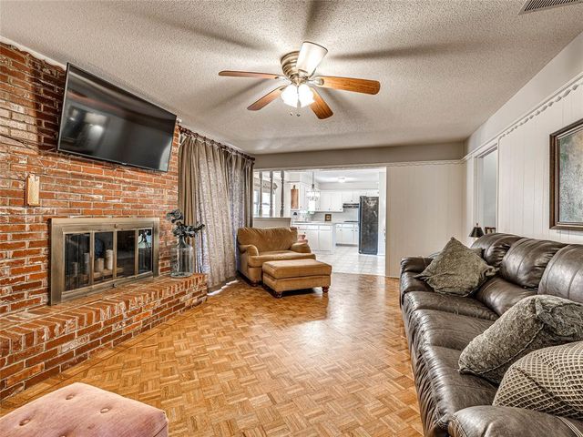 624 E 26th Street, Edmond, OK 73013