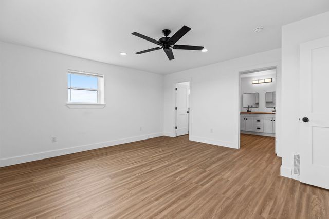 2500 CR 466 RD, Elgin, TX 78621