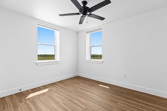 2500 CR 466 RD, Elgin, TX 78621