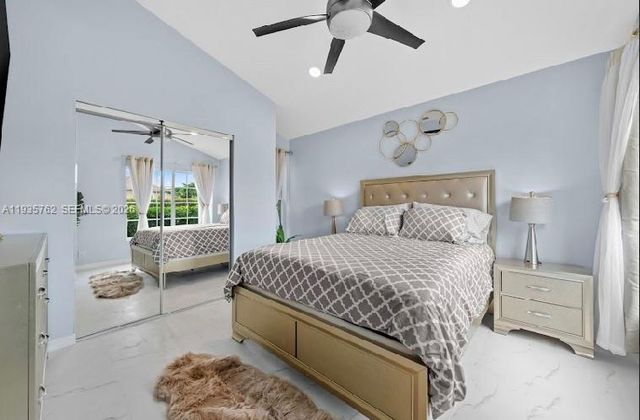 2002 Lake Breeze Court, Wellington, FL 33414