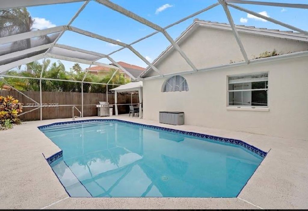 2002 Lake Breeze Court, Wellington, FL 33414