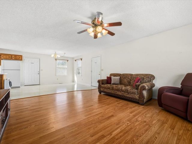 826 White Oak Hill Drive, Seneca, SC 29678