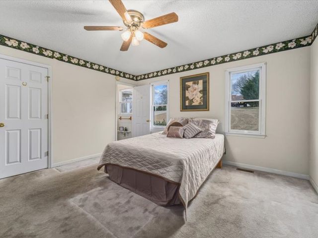 826 White Oak Hill Drive, Seneca, SC 29678