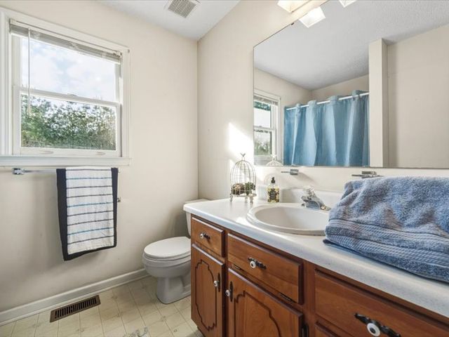 826 White Oak Hill Drive, Seneca, SC 29678