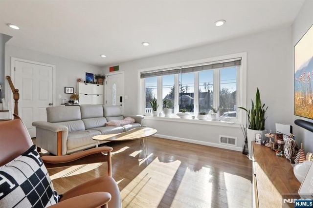 44 Richard Court, River Edge, NJ 07661