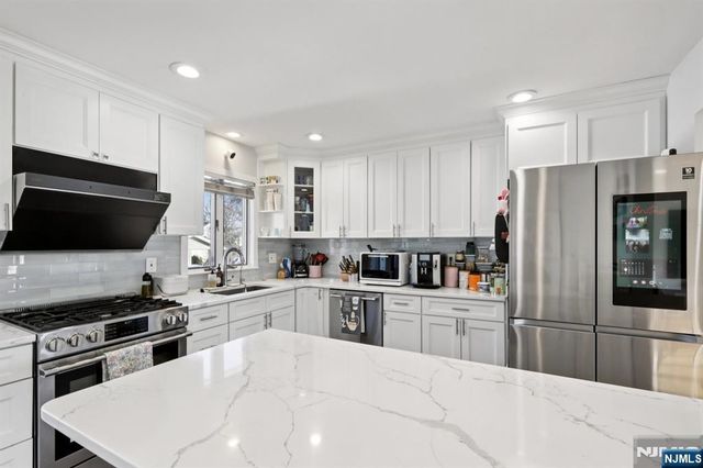 44 Richard Court, River Edge, NJ 07661